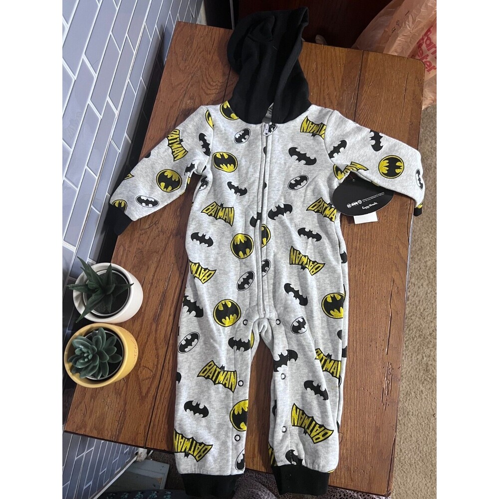 New Batman Baby Hooded Pajamas - Size 12M